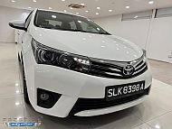 Toyota Corolla Altis 1.6L CVT Elegance LED 2017 White Android Player